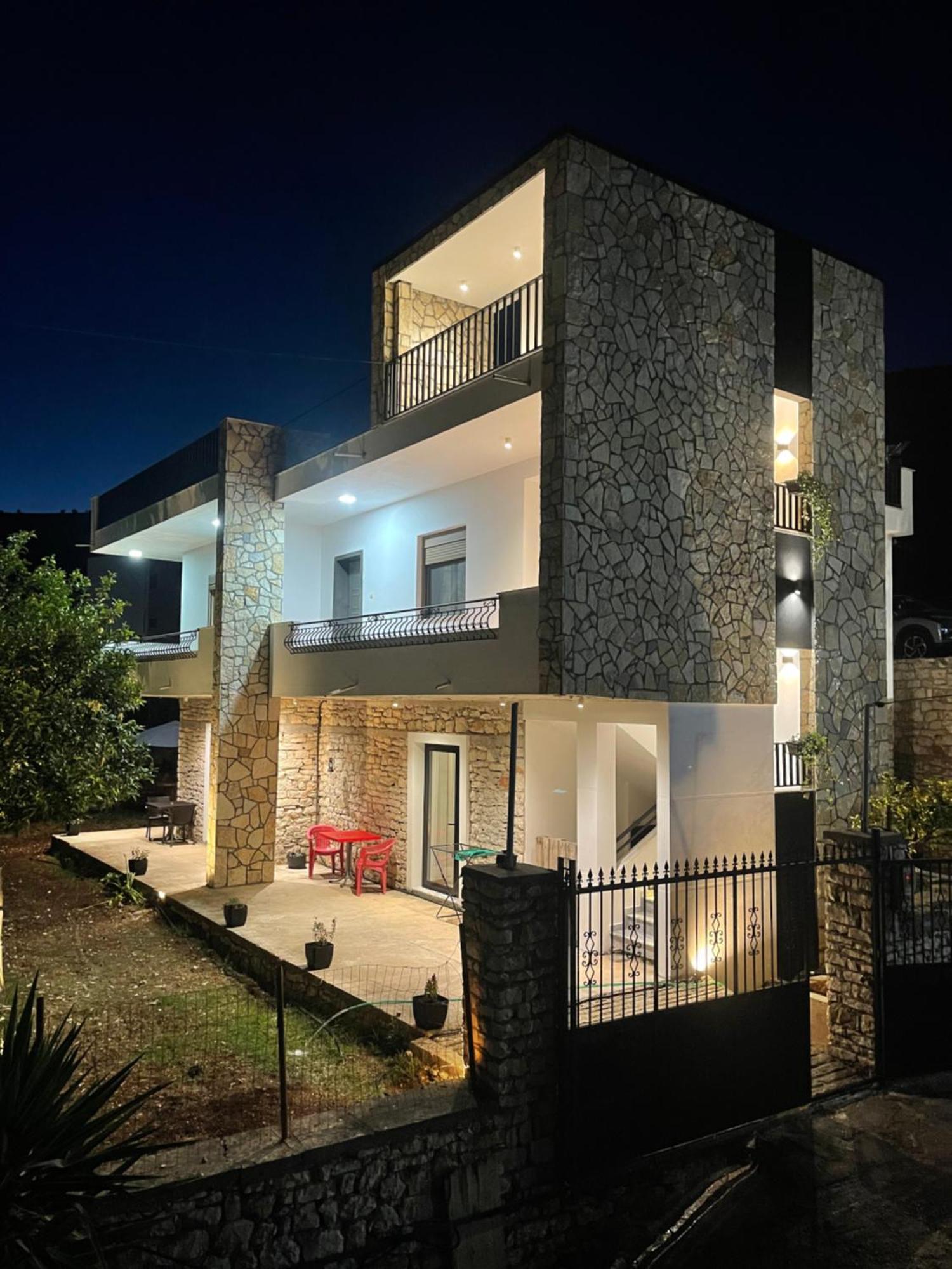 Comfort Guest Rooms Vila Hm ساراندا المظهر الخارجي الصورة